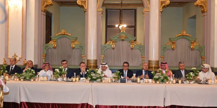 وزير الصناعة والنقل يشارك بفعاليات افتتاح ملتقى رجال الأعمال المصري السعودي