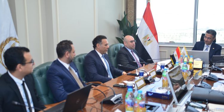 وزير التموين يبحث فرص التعاون مع شركة ماجد الفطيم لتعزيز الاستثمارات