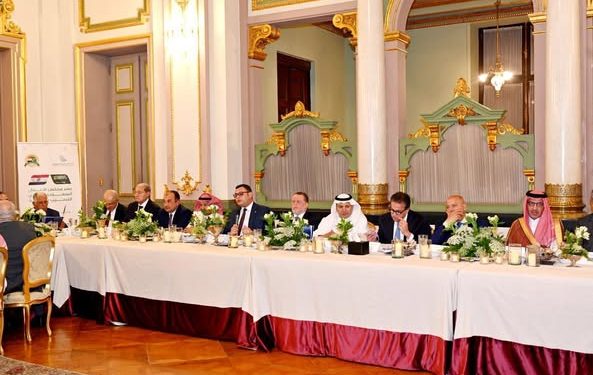 “الشربيني” يستعرض تنوع الفرص الاستثمارية بالمدن الجديدة والمناطق السياحية