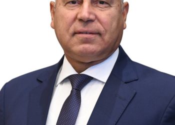 الوزير: تزامنًا مع عيد العمال القادم.. طرح جديد للوحدات الصناعية الجاهزة في قنا والأقصر وأسوان الكترونيًا
