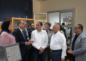 رئيس الوزراء يتفقد أعمال التطوير بمركز التدريب التابع لمصلحة الكفاية الإنتاجية والتدريب المهني
