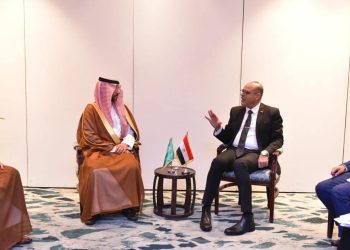 وزير العمل يلتقي نائب وزير الموارد البشرية والتنمية الاجتماعية للعمل السعودي