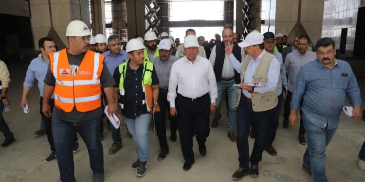 وزير الصناعة والنقل في جولة تفقدية هامة بمشروع الخط الأول من شبكة القطار الكهربائي السريع