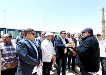 وزير الإسكان يتفقد مارينا 8 ومارينا by the lake .. ومشروع إنشاء ممشى الخدمات “Marina walk”