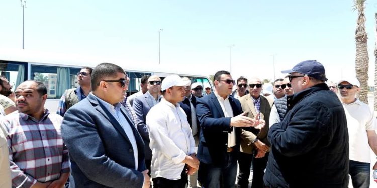 وزير الإسكان يتفقد مارينا 8 ومارينا by the lake .. ومشروع إنشاء ممشى الخدمات “Marina walk”