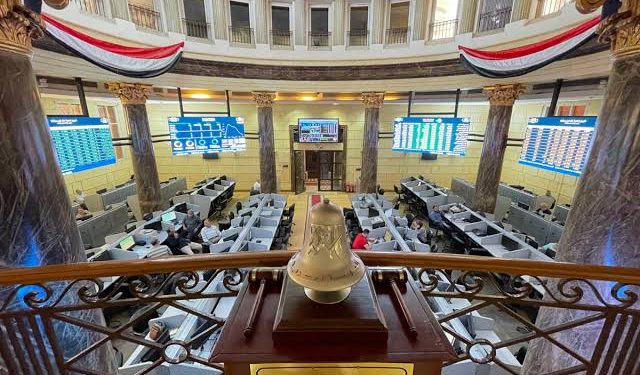 البورصة المصرية تغلق أولى جلسات الأسبوع بالمنطقة الخضراء