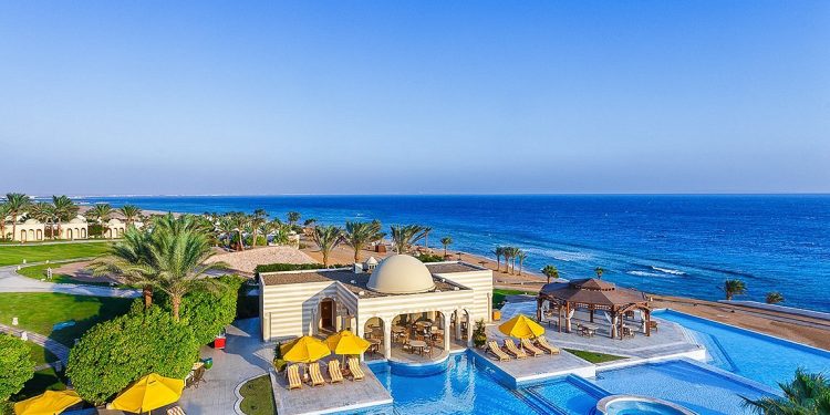 فنادق الغردقة تشارك في سوق السفر العربي بدبي