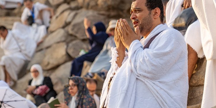 لضمان الالتزام بالمواعيد.. مهلة محددة لشركات السياحة لاستكمال بيانات الحجاج