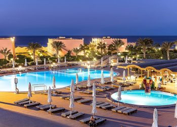 فنادق مرسى علم تحتفل بـ«عيد القيامة» بالمأكولات البحرية والفاكهة والفوم بارتي