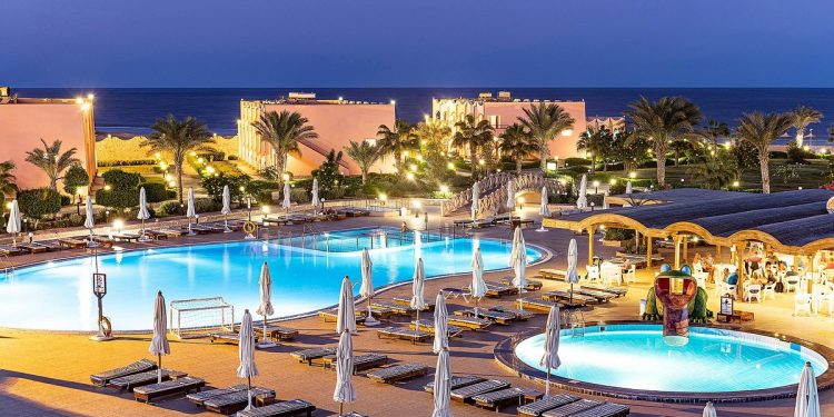 فنادق مرسى علم تحتفل بـ«عيد القيامة» بالمأكولات البحرية والفاكهة والفوم بارتي