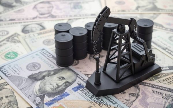 سعار النفط ستتراجع إلى أقل من 60 دولاراً للبرميل بعد قرار أوبك+