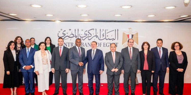 ماذا دار في اجتماع البنك المركزي مع نائب المدير العام لصندوق النقد الدولي؟