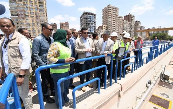 وزير الإسكان يتفقد مشروع المرحلة الثانية لمأخذ المياه العكرة بالمعادي