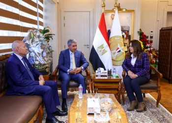 وزيرا التنمية المحلية والسياحة والآثار يبحثان وضع آلية محددة لتحصيل الرسوم من المنشآت الفندقية والسياحية بالمحافظات بحضور محافظ القاهرة