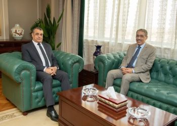 وزير الدولة للإنتاج الحربي يستقبل رئيس الهيئة العامة للاستعلامات