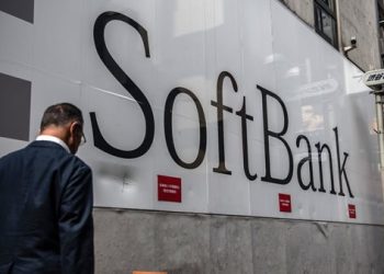 “سوفت بنك” تقترض 15 مليار دولار لتمويل استثمارات ضخمة في الذكاء الاصطناعي