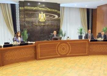 رئيس الوزراء يترأس الاجتماع السابع لمجلس المحافظين