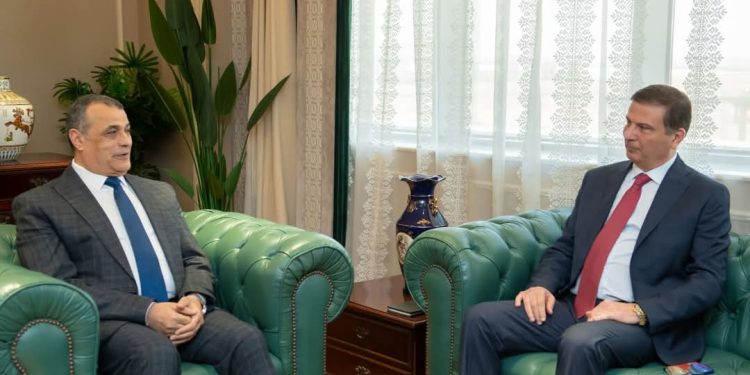 الوزير “علاء فاروق”: تكاتف جهود الحكومة والمؤسسات المختلفة يحقق التنمية المستدامة