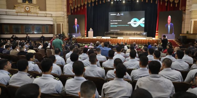 وزير الصناعة والنقل يفتتح فعاليات الملتقي الطلابي “موبيلتي