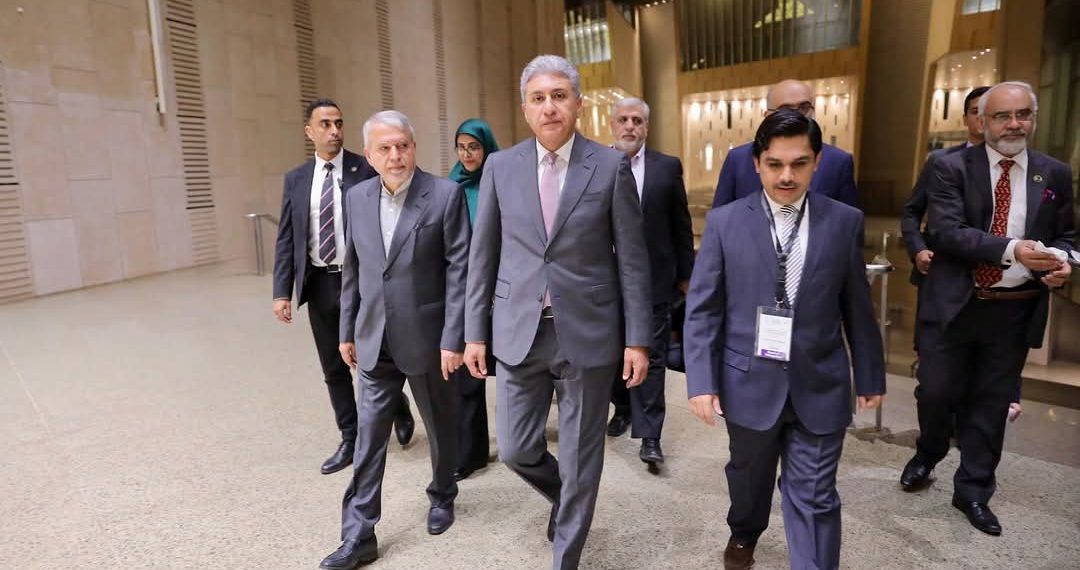 وزير السياحة والآثار يقيم مأدبة عشاء على شرف المشاركين في الاجتماع الوزاري الرابع لوزراء السياحة للدول