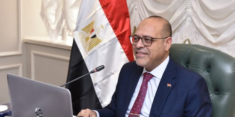 وزير العمل يُعلن بدء التقديم في مِنح مجانية للتدريب على 28 مِهنة بشهادات دولية في معهد ” الساليزيان الإيطالي” بالقاهرة