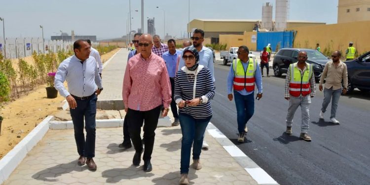 مسئولو “وزارة الإسكان” يتفقدون مشروعات مدينة السويس الجديدة