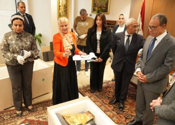 وزير الخارجية والهجرة يشارك في إجراءات لجنة تسلم الأثار المشكلة من وزارة الخارجية ووزارة السياحة والأثار
