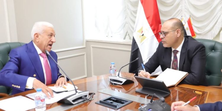 وزير العمل يلتقي وفدًا من “الجمعية المصرية لأصحاب المدارس الخاصة” لمناقشة ملفات ذات الإهتمام المُشترك