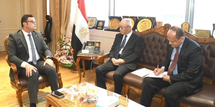 • وزير الإسكان يستقبل السفير الياباني بالقاهرة لبحث سبل تعزيز التعاون المشترك بين البلدين