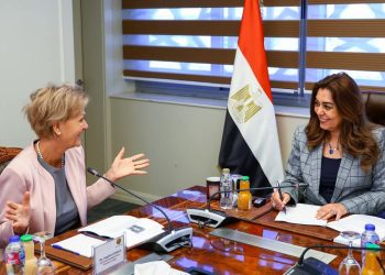 وزيرة التنمية المحلية تبحث مع سفيرة الاتحاد الأوروبي بالقاهرة مجالات التعاون المشترك