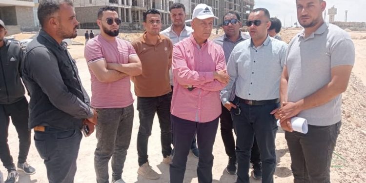 مسئولو “الإسكان” يتابعون المشروعات الجاري تنفيذها بالقرى السياحية
