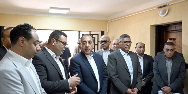 رئيس الوزراء يتفقد مشروع كومبوند “صبا” السكني “محور فوق المتوسط” بمدينة السادس من أكتوبر