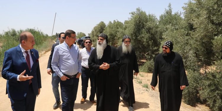 فاروق”: تنمية المشروعات الإنتاجية والنهوض بها وتقديم الدعم  لها هو دور أصيل لوزارة الزراعة