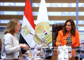 وزيرة التنمية المحلية تتابع مع وفد البنك الدولي الموقف التنفيذي لمشروعات تنمية الصعيد