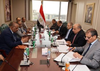 وزير الكهرباء يبحث مع وزير النفط والطاقة السوداني سبل دعم وتعزيز الشراكة والتعاون في مجالات الكهرباء