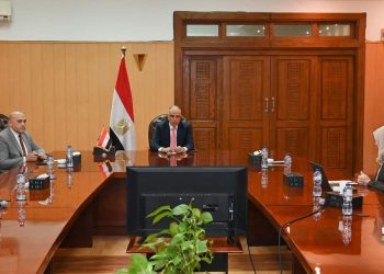 وزير الري يبحث آخر مستجدات إنشاء “مدارس فنية مهنية لتكنولوجيا الري”