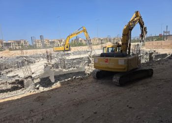 “الإسكان”: تنفيذ حملات إزالة لتعديات ومخالفات بناء بالساحل الشمالي الغربي