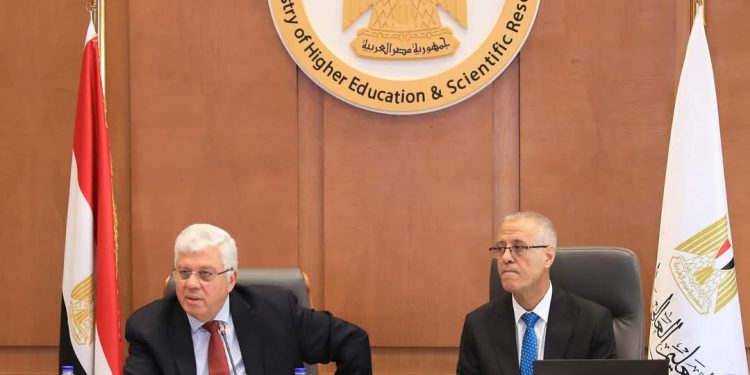 وزير التعليم العالي يترأس اجتماع مجلس الجامعات الأهلية بمقر الوزارة بالعاصمة الإدارية