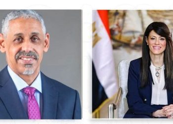 وزيرة التخطيط  تُهنئ “سيدي ولد التاه” عقب فوزه بانتخابات رئاسة مجموعة البنك الأفريقي للتنمية