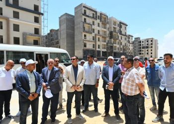 وزير الإسكان يتفقد أعمال إنشاء كوبري C3  و”سكن لكل المصريين” والمدينة التراثية بمدينة العلمين الجديدة