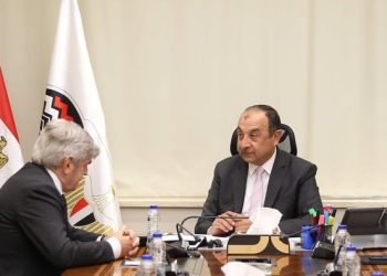 وزير قطاع الأعمال العام يبحث مع الرئيس التنفيذي لمجموعة “ماير تكنيمونت” الإيطالية تطورات مشروع حامض النيتريك ونترات الأمونيوم بشركة كيما بأسوان