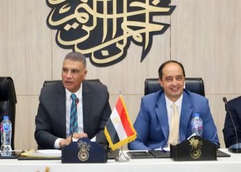 محافظ أسوان يستقبل مدير صندوق مكافحة الإدمان  لتكثيف الجهود  لرفع الوعي بخطورة التعاطي ومكافحة المخدرات