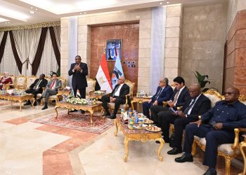 عبد اللطيف “: الهيئة العربية للتصنيع تنفذ العديد من المشروعات التنموية بالعديد من دول القارة الأفريقية