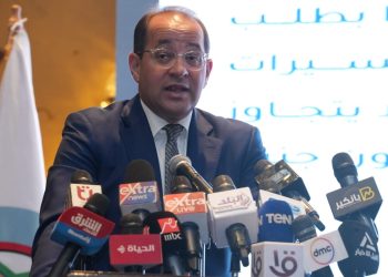 وزير المالية.. فى رسالة للعاملين بالضرائب:   «الشراكة مع المجتمع الضريبى.. أمانة فى رقبتكم»