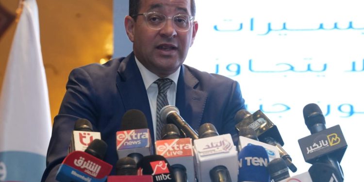 وزير المالية.. فى رسالة للعاملين بالضرائب:   «الشراكة مع المجتمع الضريبى.. أمانة فى رقبتكم»