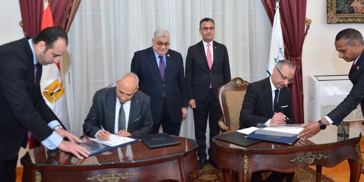 وزير التموين يشهد توقيع بروتوكول تعاون بين جهاز تنمية التجارة الداخلية ومجلس الدولة لإتاحة الاستعلام عن السجلات التجارية