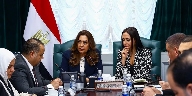 وزيرتا التضامن والتنمية  تتابعان آليات تنفيذ مبادرة “ سكن كريم من أجل حياة كريمة”