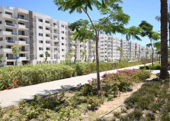 وزير الإسكان يتفقد مشروع بحيرات نيو مارينا والطرق والمداخل  بـ “مارينا الساحل الشمالي