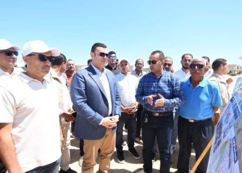 وزير الإسكان يتفقد مشروع بحيرات نيو مارينا والطرق والمداخل  بـ “مارينا الساحل الشمالي”