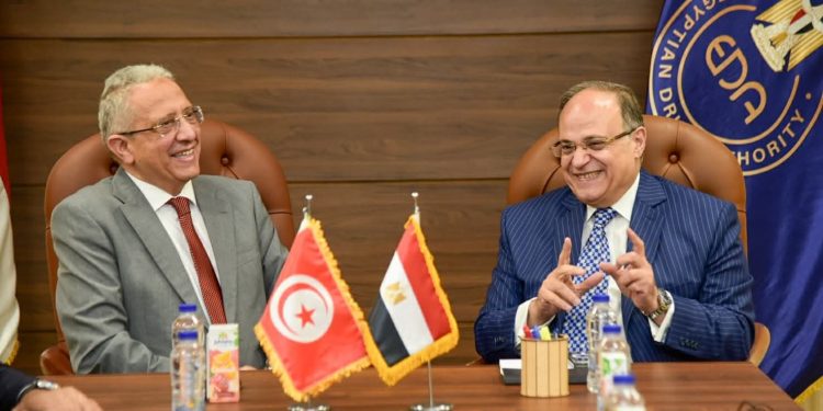 “الغمراوي”: التعاون مع تونس نموذج للتكامل الإفريقي في القطاع الدوائي